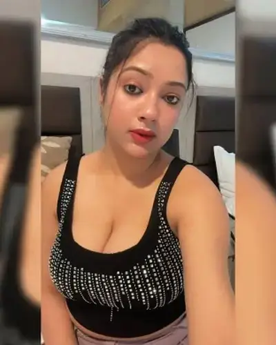 Call Girls Service Bhamragad